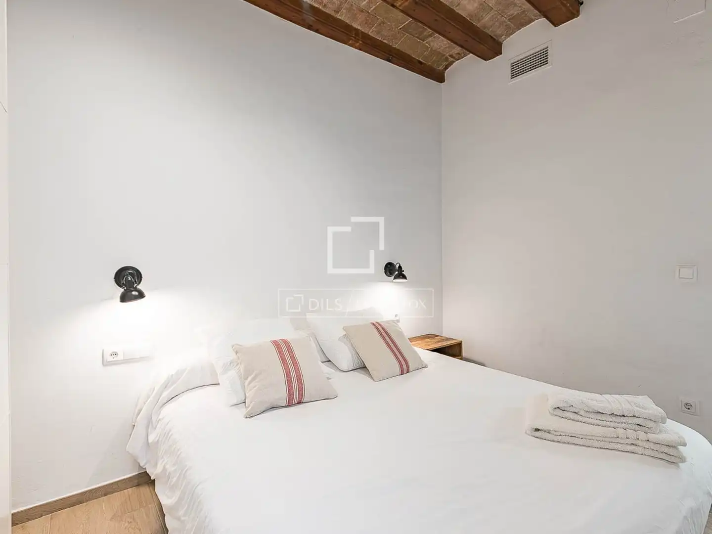 Bedroom of Flat for sale in Barcelona  with Air Conditioner, Heating and Furnished
