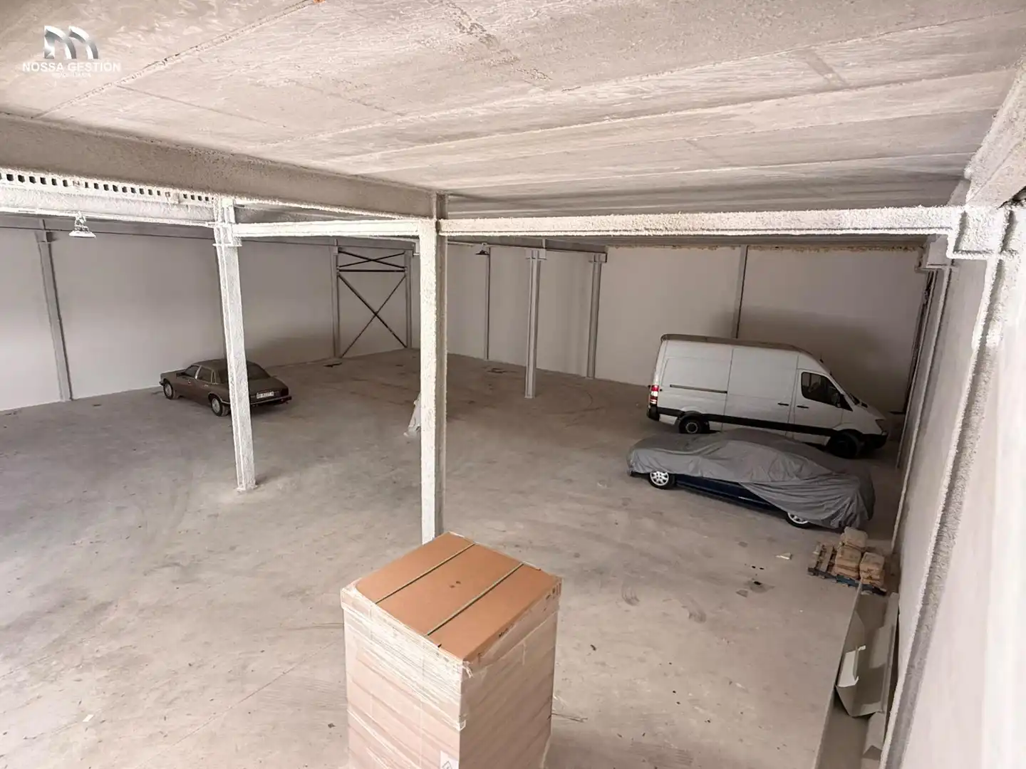 Parkplatz von Fabrikhallen zur Miete in Massamagrell, Valencia
