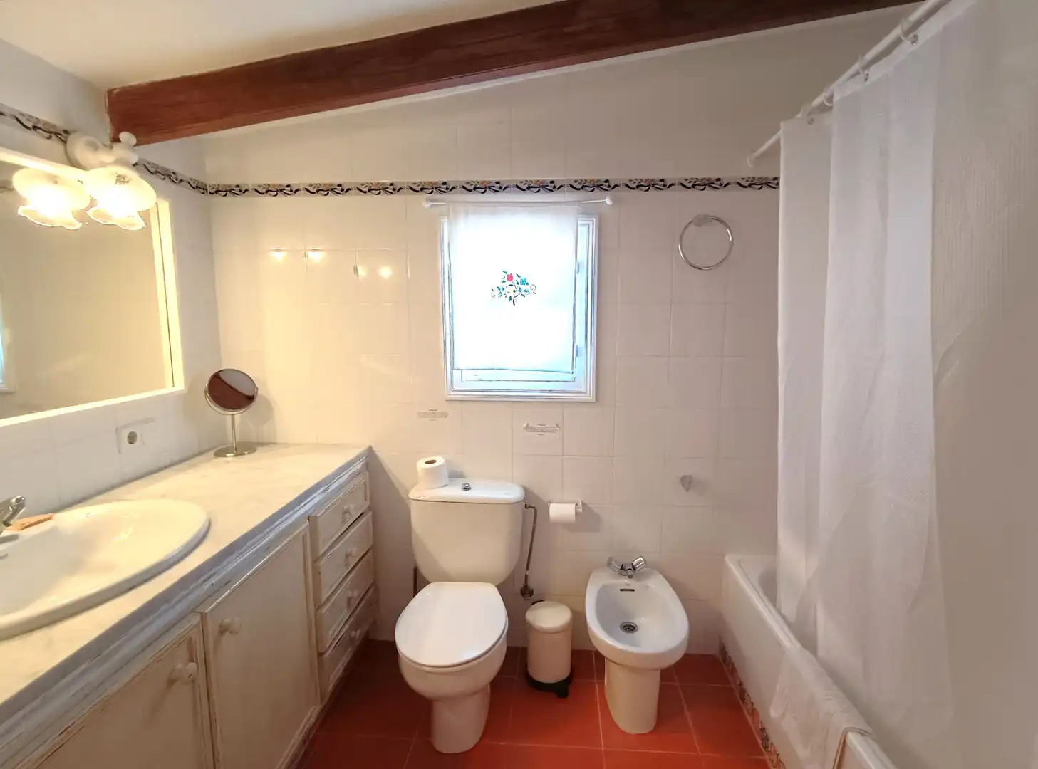 Baño de Finca rústica en venta en Es Castell con Aire acondicionado, Calefacción y Jardín privado