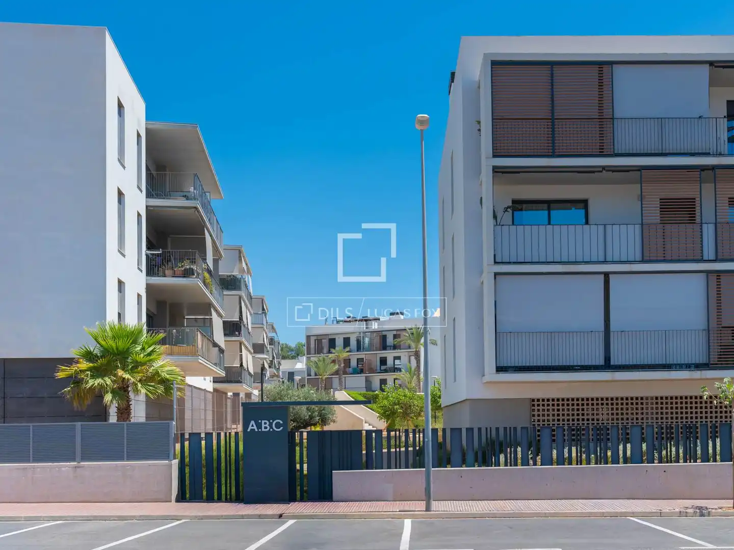 Vista exterior de Piso en venta en Santa Eulària des Riu con Aire acondicionado, Calefacción y Terraza