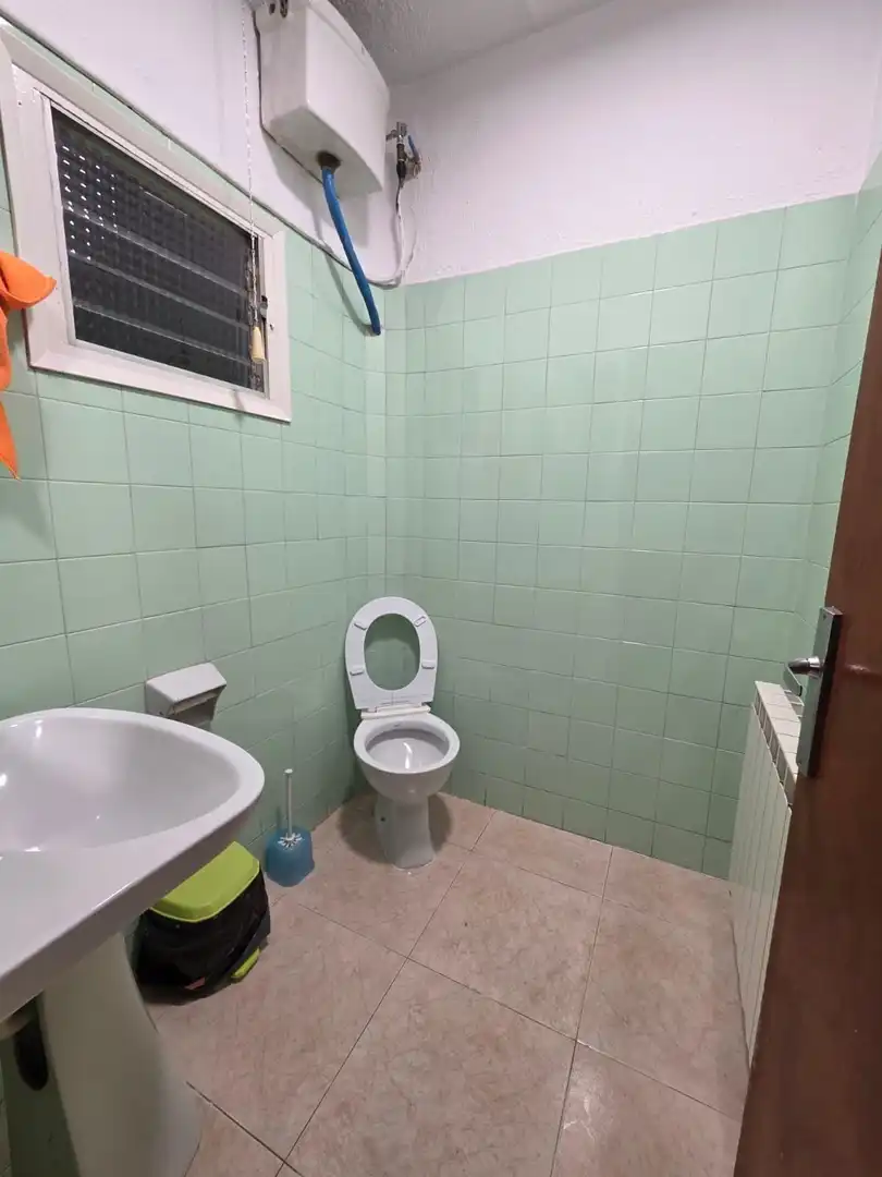 Badezimmer von Erdgeschoss zum Verkauf in Vilanova del Camí mit Heizung, Terrasse und Abstellraum