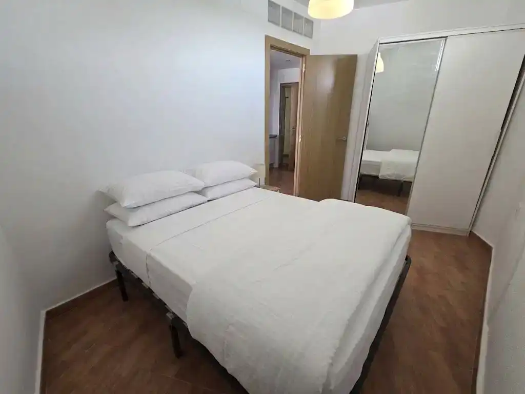 Schlafzimmer von Wohnung zur Miete in Torremolinos mit Klimaanlage und Schwimmbad