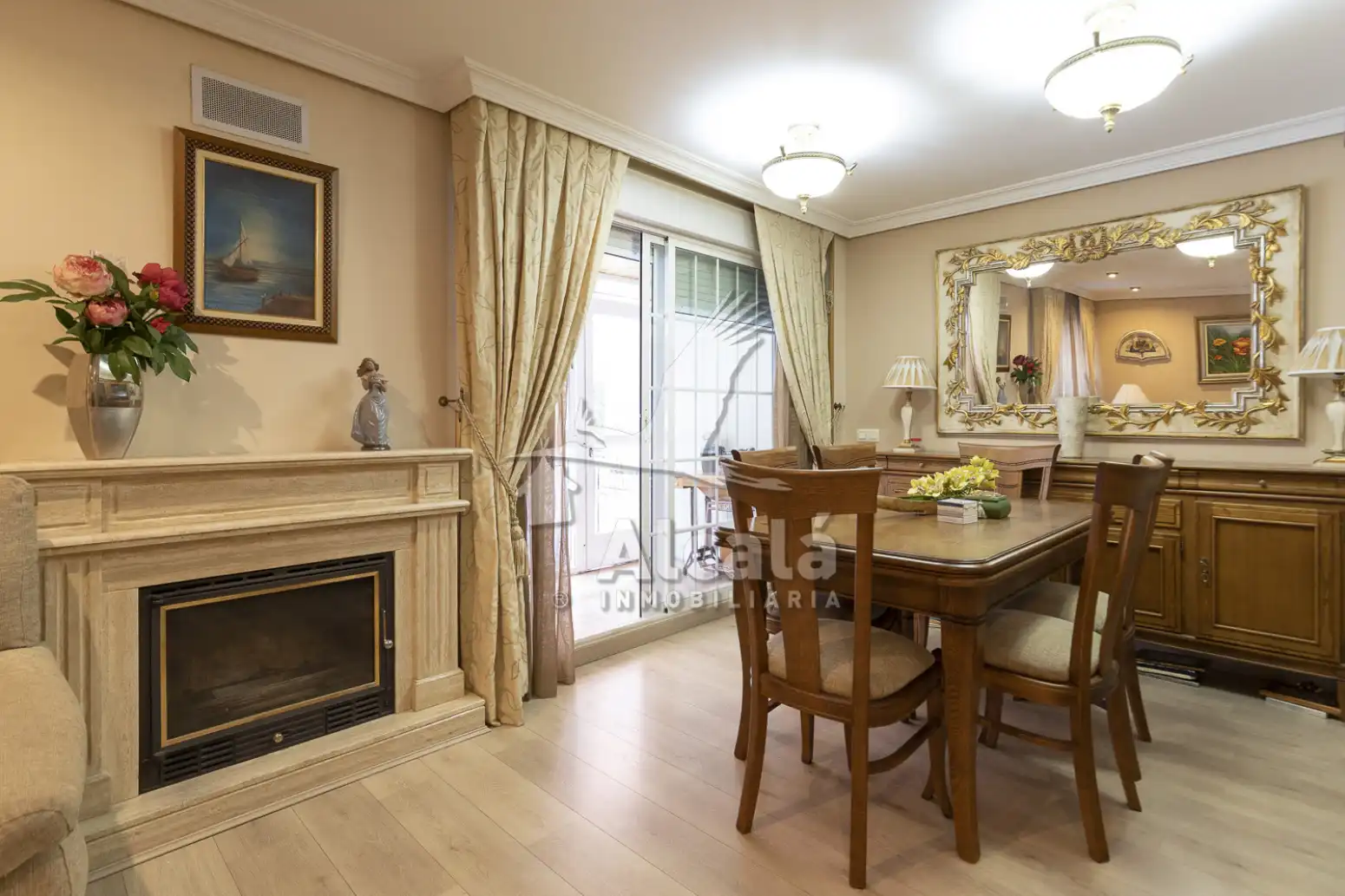 Dining room of Houses for sale in Alcalá de Henares  with Air Conditioner, Heating and Parquet flooring