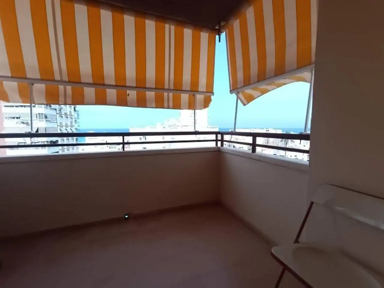 Terrassa de Apartament de lloguer en El Campello amb Aire condicionat, Terrassa i Moblat