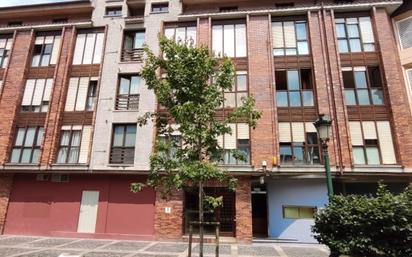 Exterior view of Flat for sale in Torrelavega   with Heating, Private garden and Balcony