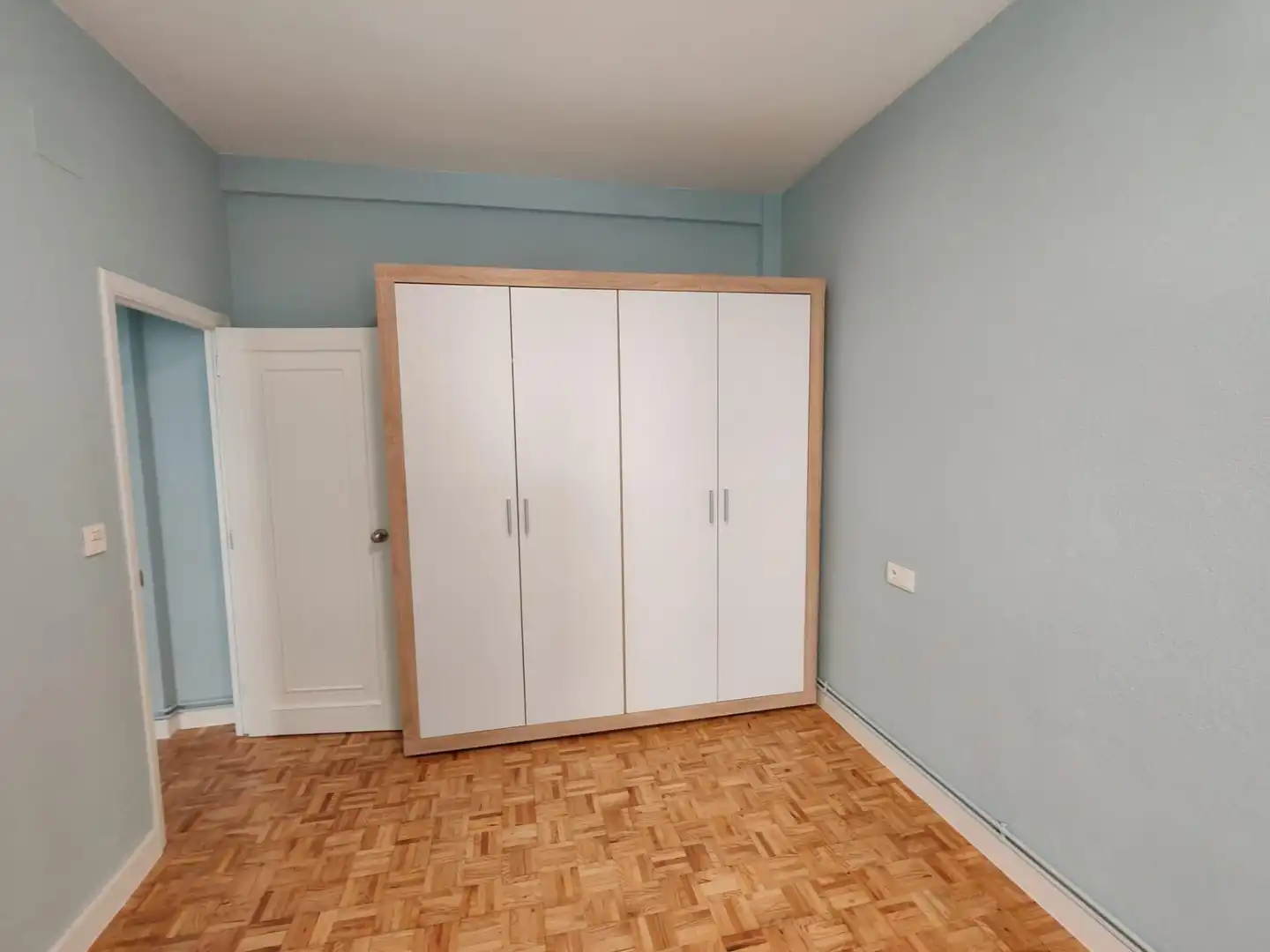 Habitación de Piso de alquiler en Vigo  con Calefacción y Balcón