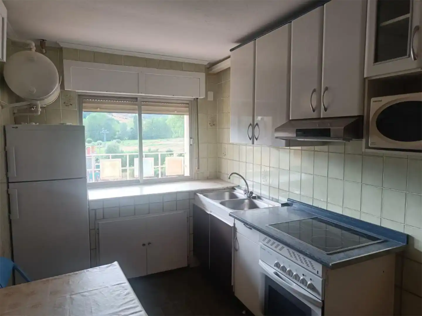 Küche von Wohnung zum Verkauf in Valderrueda mit Abstellraum, Möbliert und Ofen