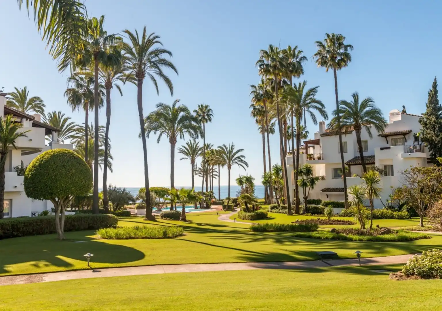 Jardí de Àtic en venda en Estepona amb Terrassa, Traster i Moblat