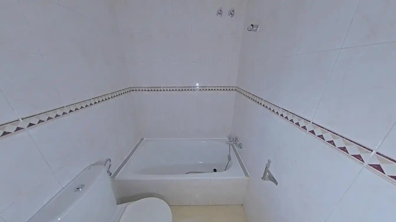Baño de Piso en venta en Benidorm con Piscina