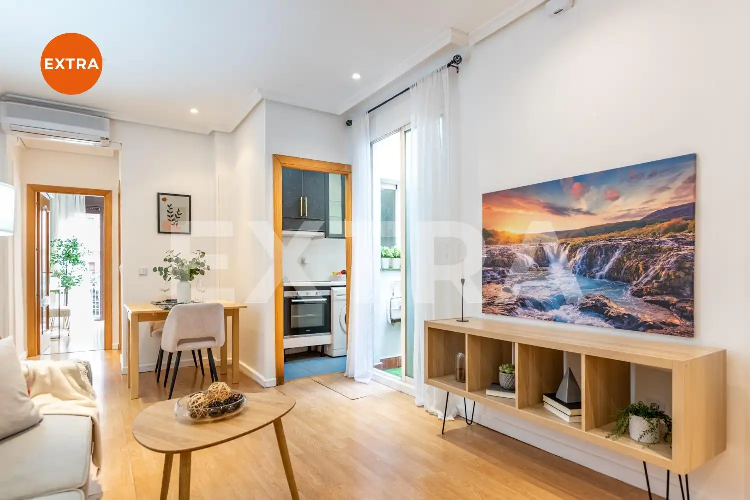 Wohnzimmer von Wohnung zum Verkauf in Madrid mit Klimaanlage, Heizung und Balkon