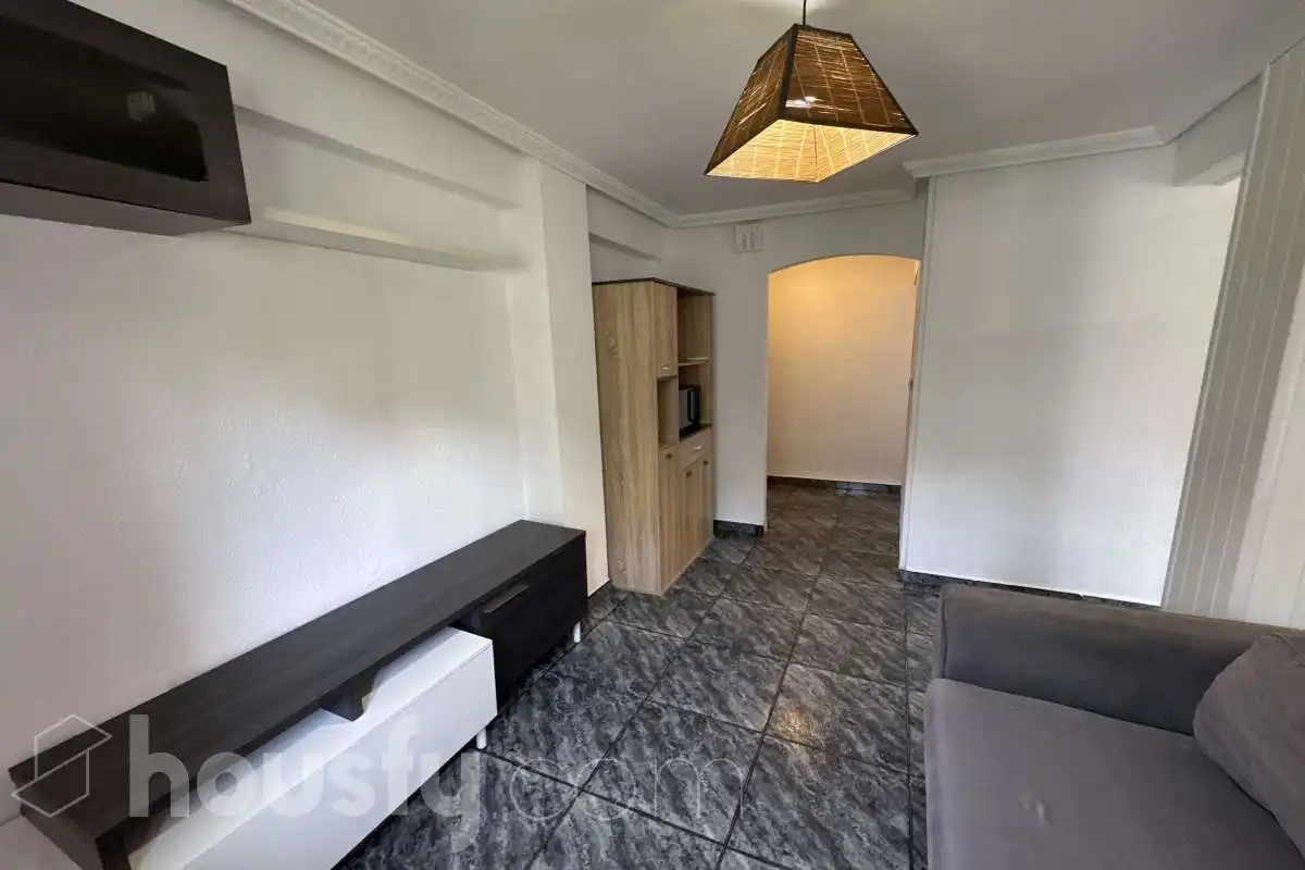 Habitación de Piso de alquiler en Alcalá de Henares con Aire acondicionado, Calefacción y Balcón