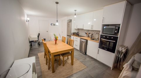 Foto 3 von Erdgeschoss zum Verkauf in El Camp de l'Arpa del Clot, Barcelona Capital