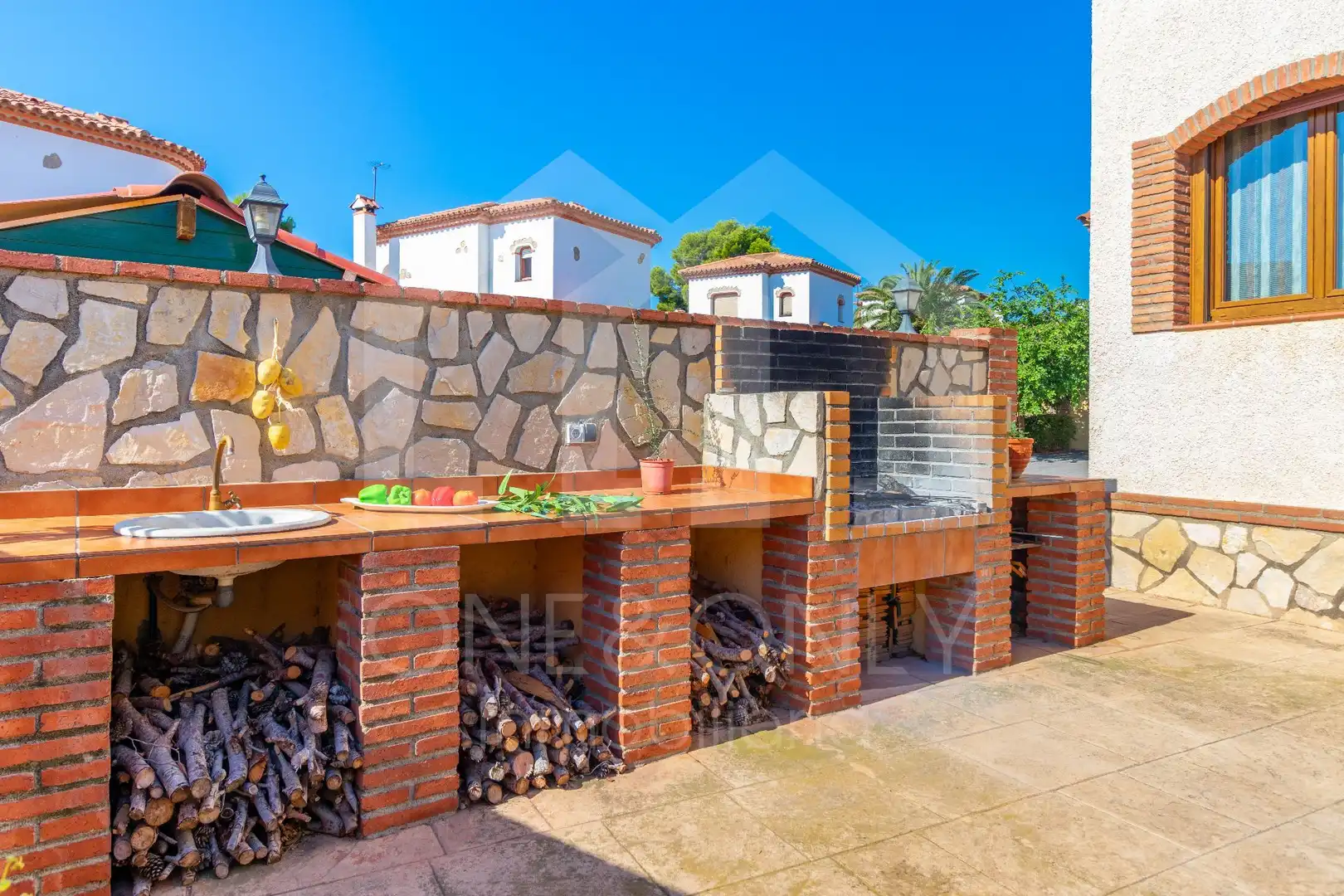 Jardí de Casa o xalet en venda en Mont-roig del Camp amb Aire condicionat, Calefacció i Jardí privat