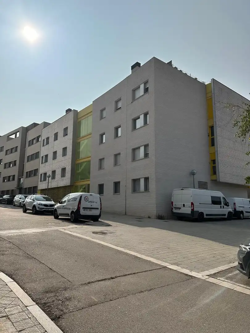 Einzelparkplatz mit Aufzug zum Verkauf in Carrer de Reverend Puigbo, imagen 2