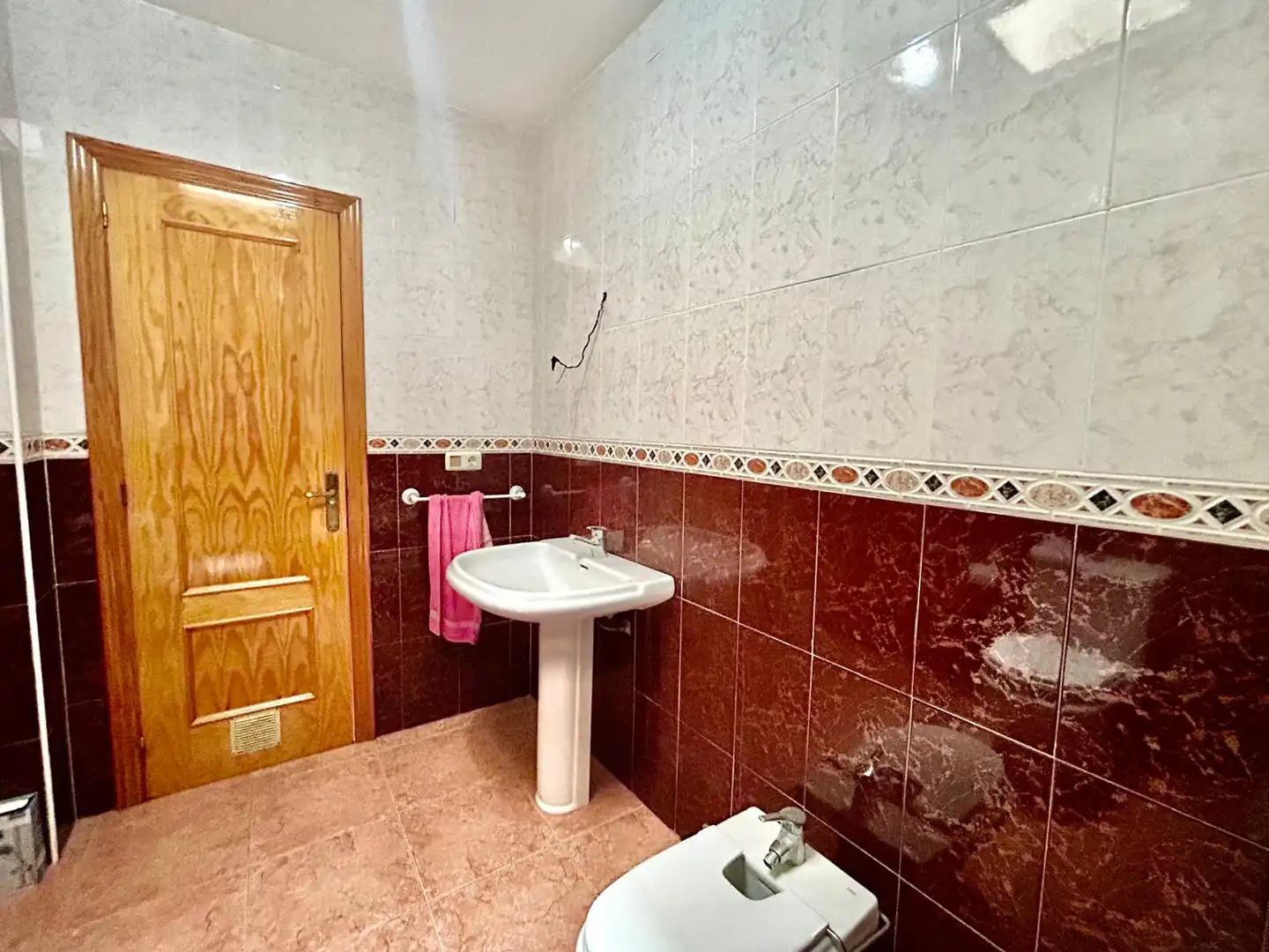 Baño de Casa adosada en venta en Roquetas de Mar con Jardín privado, Terraza y Horno