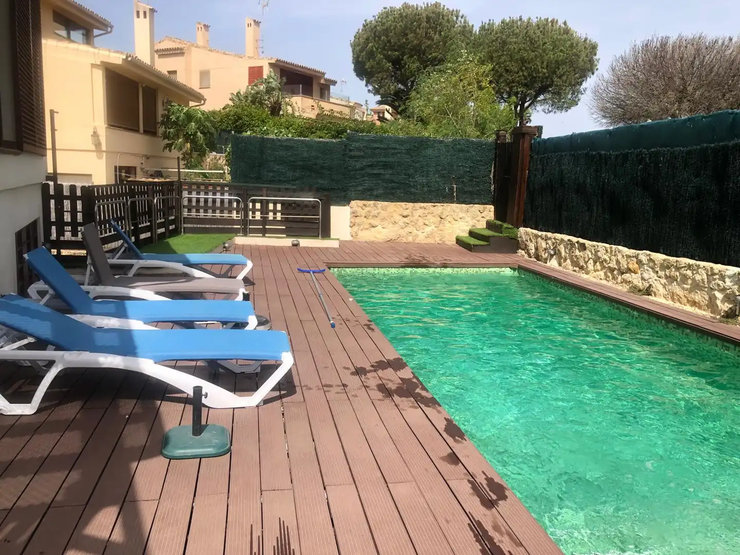 Piscina de Casa o xalet en venda en Chiclana de la Frontera amb Aire condicionat, Calefacció i Jardí privat