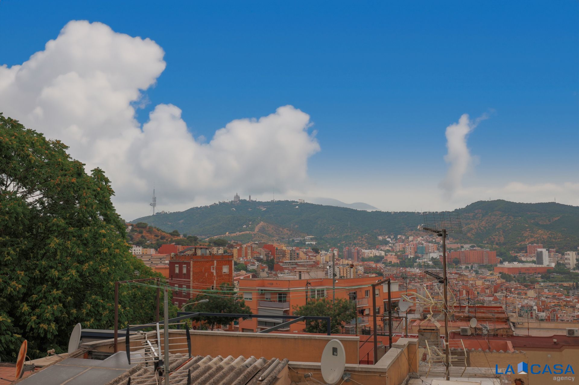 Vista exterior de Pis en venda en  Barcelona Capital amb Aire condicionat, Calefacció i Terrassa