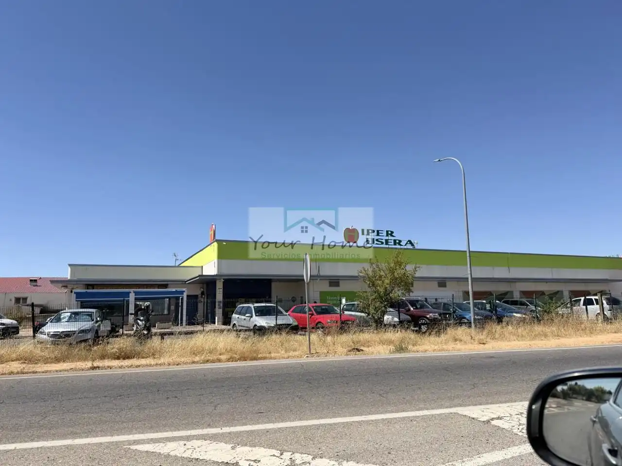 Casa amb piscina en venda a Calle de los Pinares, imagen 2