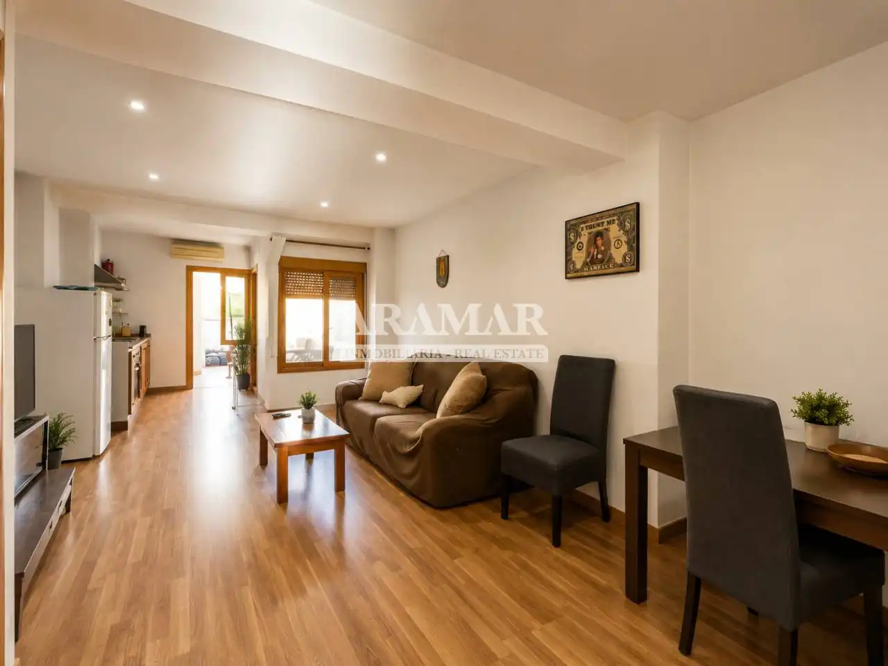 Sala d'estar de Casa adosada en venda en Pego amb Terrassa
