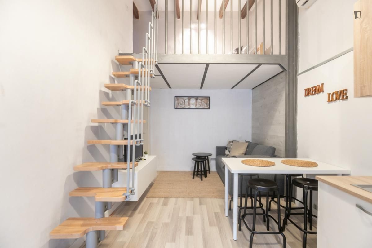 Apartment to rent in  Barcelona Capital  with Air Conditioner, Heating and Furnished