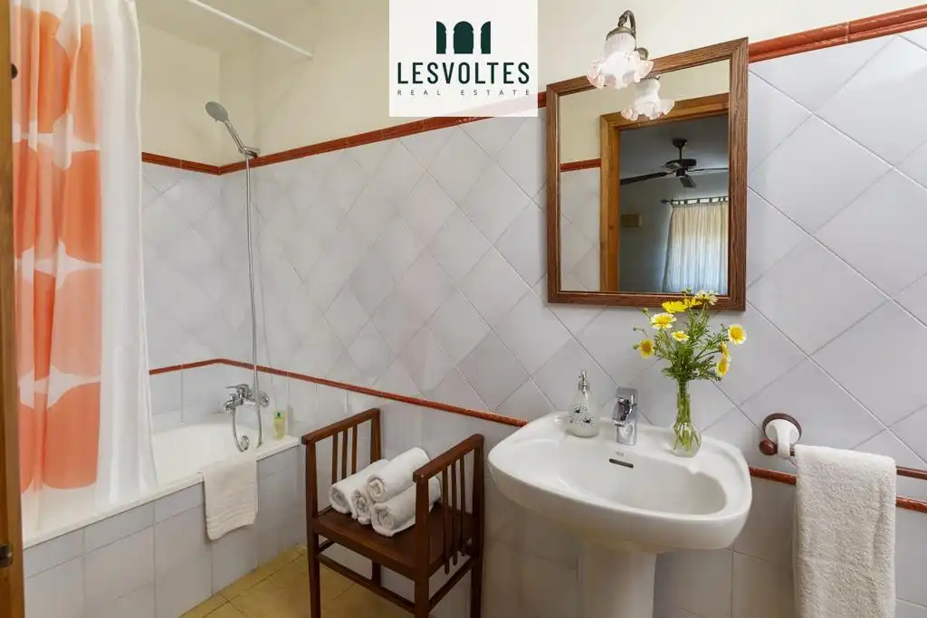 Bathroom of Houses for rent in Forallac  with Heating, Private garden and Parquet flooring