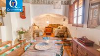 Sala d'estar de Casa o xalet en venda en Biar amb Balcó