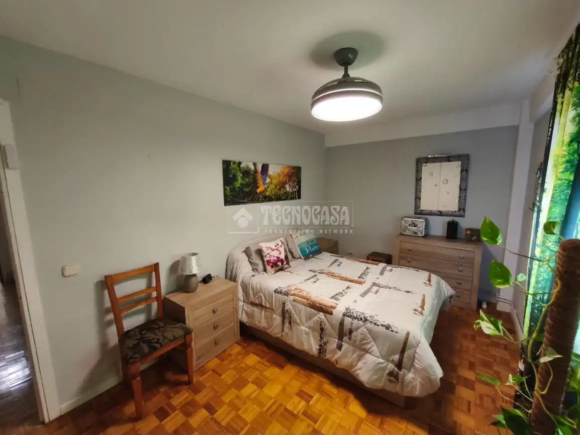 Habitación de Piso en venta en Azuqueca de Henares con Calefacción, Terraza y Balcón