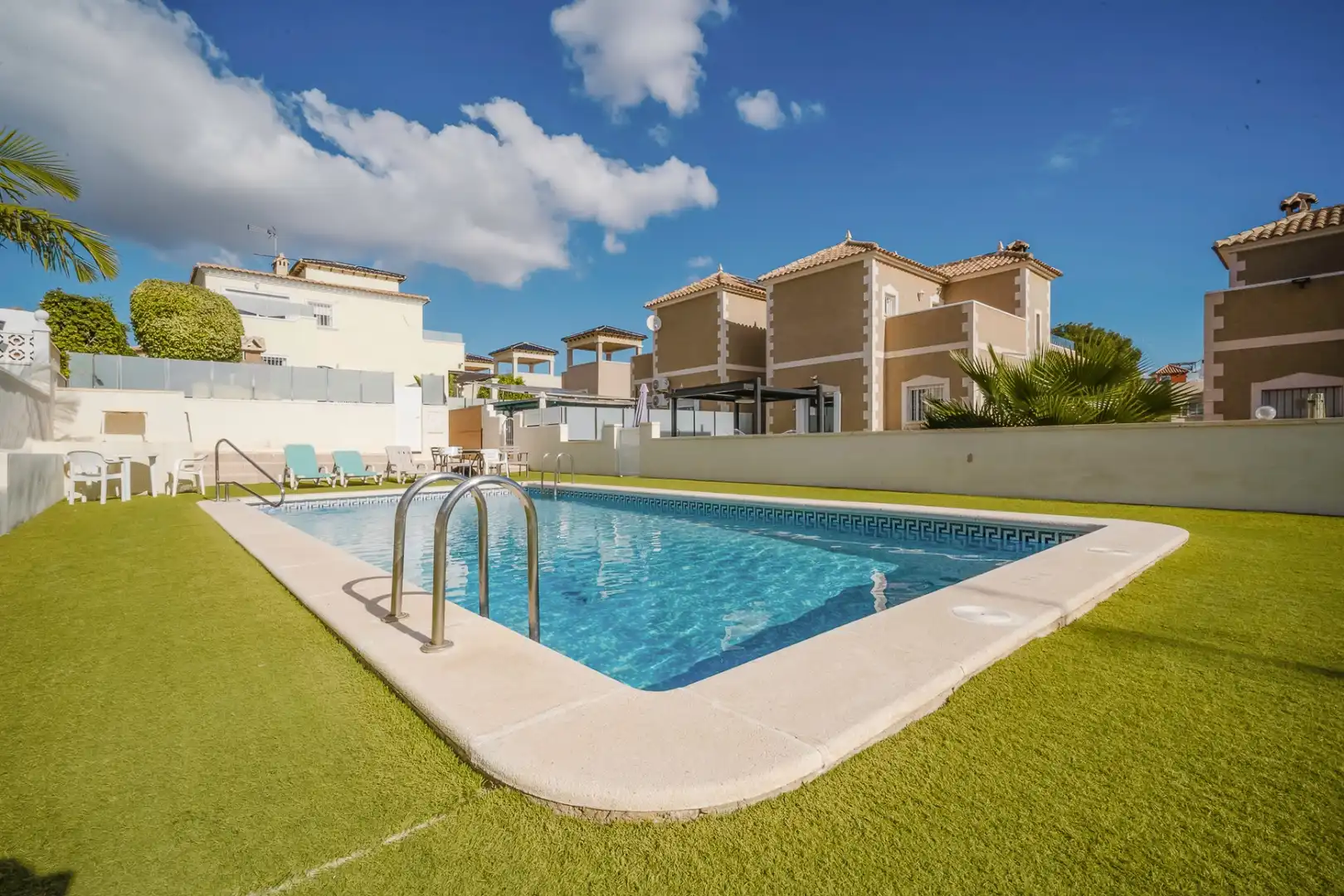 Casa con piscina en venta en San Miguel de Salinas
