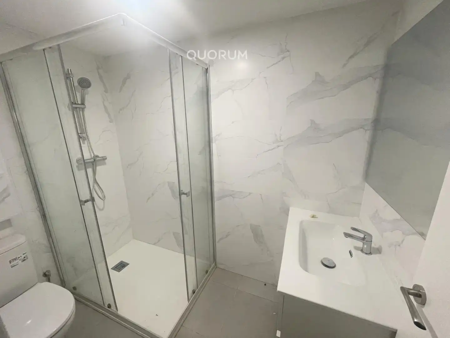 Baño de Piso en venta en Bilbao  con Balcón