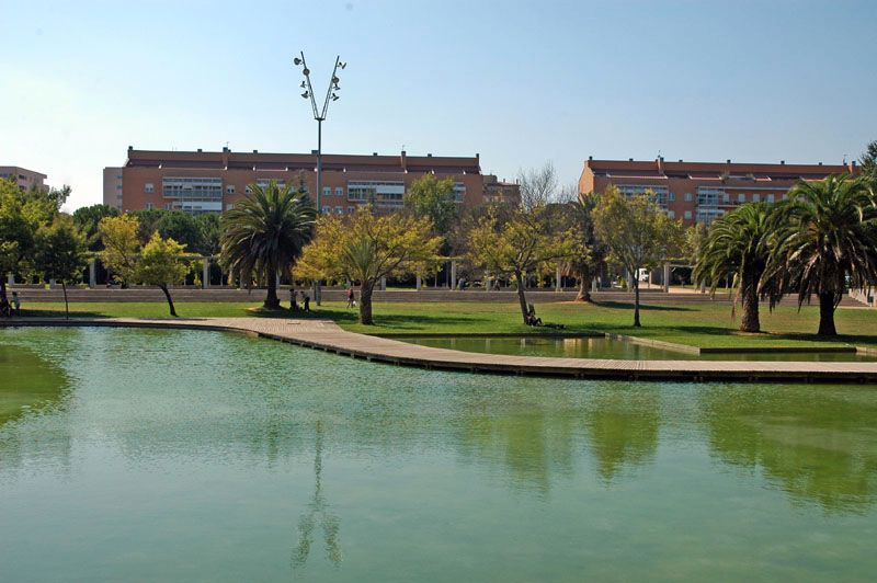 Exterior view of Flat for rent in Girona Capital  with Air Conditioner, Heating and Storage room