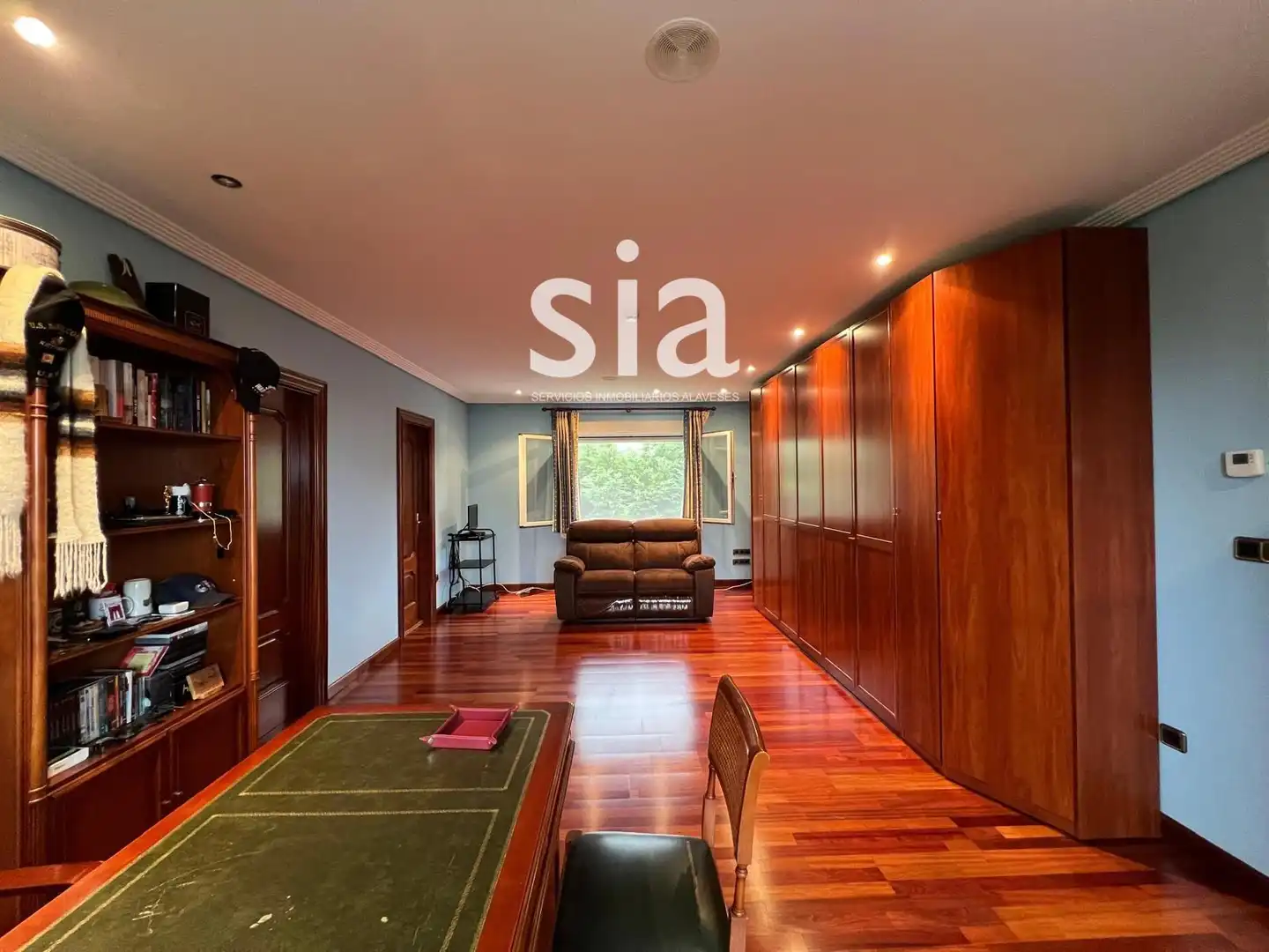 Vista exterior de Casa o xalet en venda en Vitoria - Gasteiz amb Traster