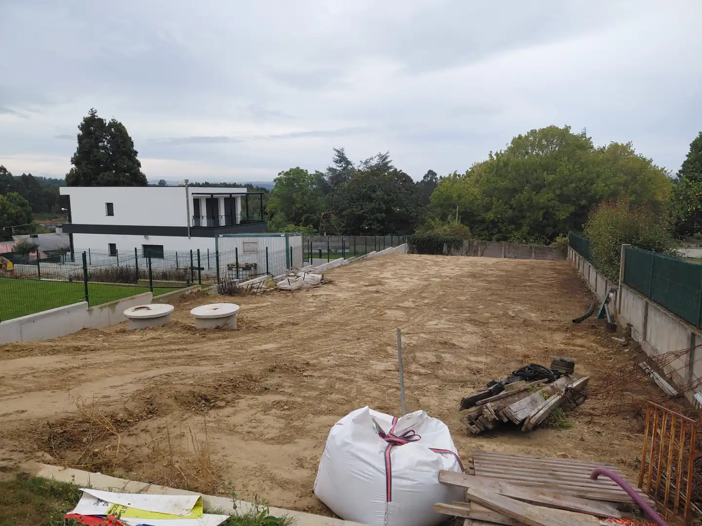 Casa o xalet en venda en Oleiros amb Calefacció, Jardí privat i Parquet