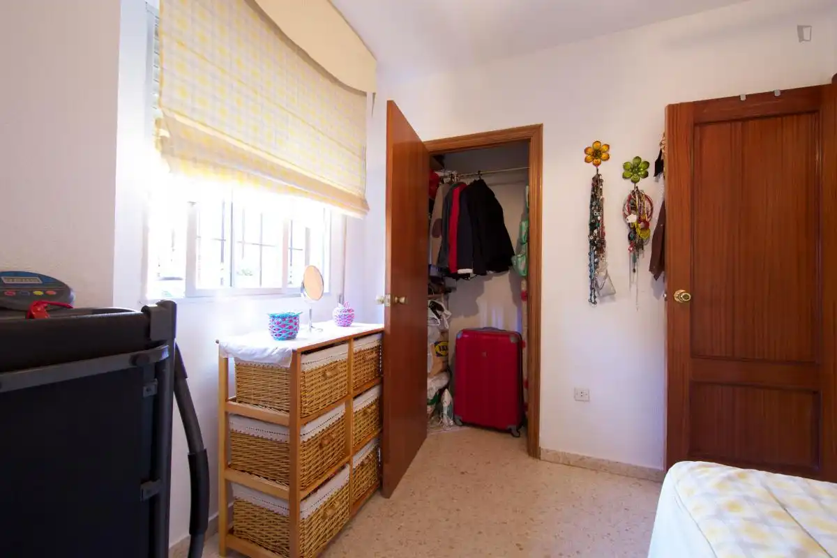 Habitación en Poniente-Norte - Miralbaida - Parque Azahara