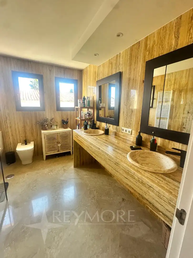 Baño de Casa o chalet en venta en Córdoba con Aire acondicionado, Calefacción y Jardín privado