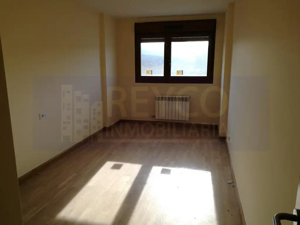 Schlafzimmer von Wohnung zum Verkauf in Baños de Río Tobía