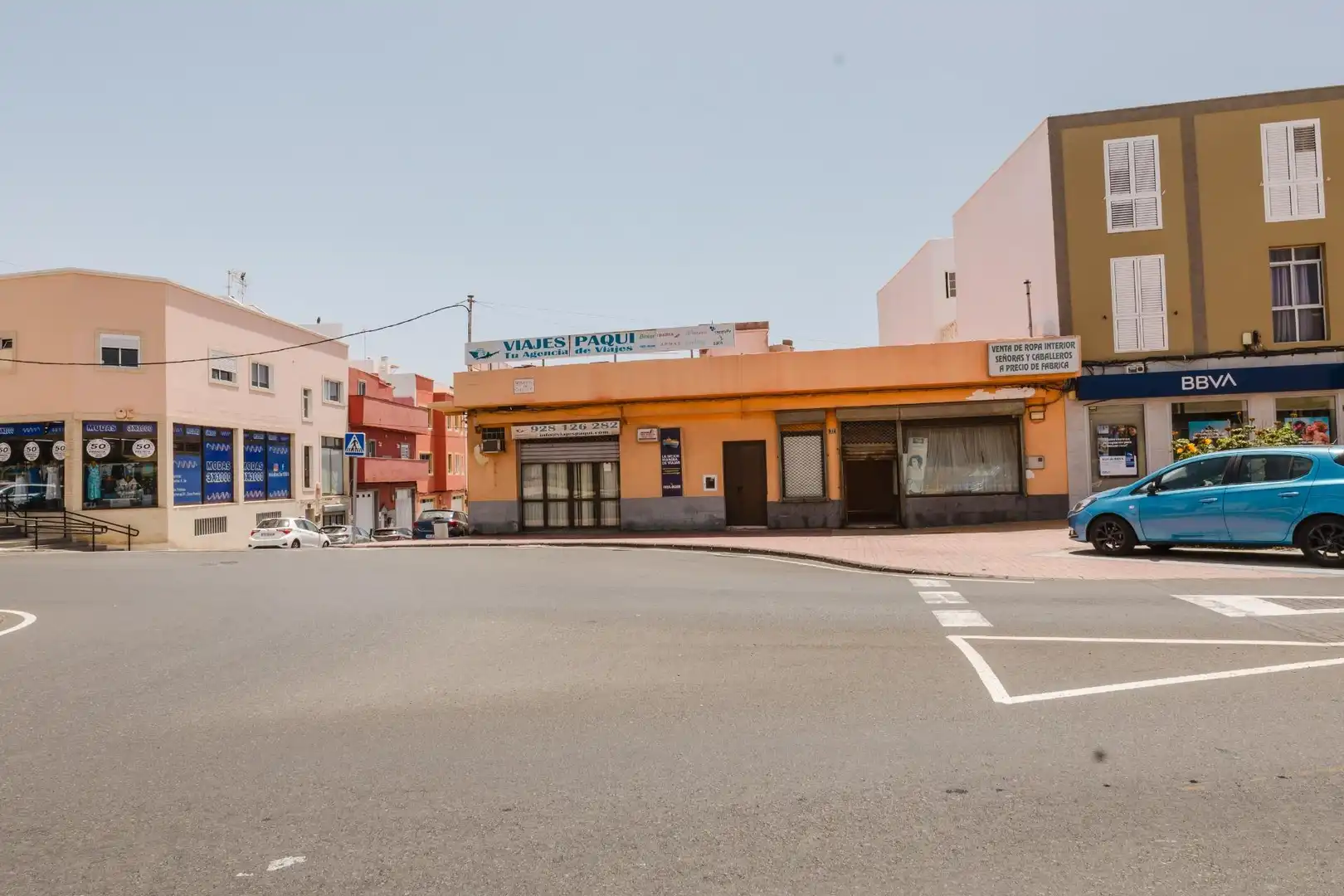 Business premises for sale in Avenida AVENIDA DE CARLOS V 32, imagen 2