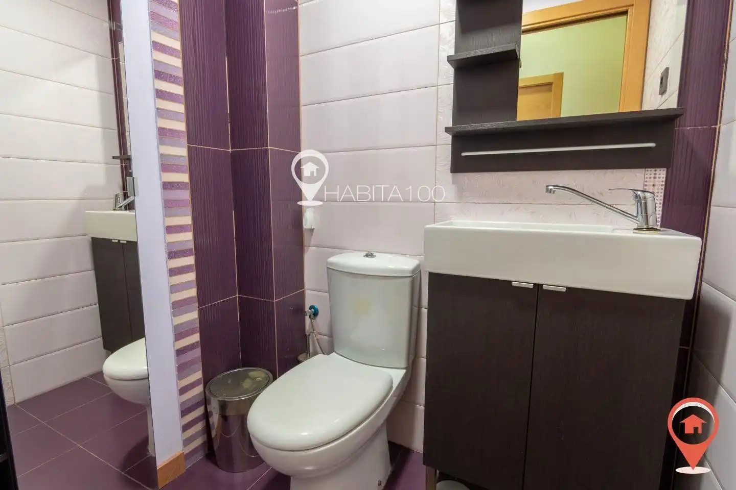 Bathroom of Commercial properties for sale in Cuenca  with Air Conditioner