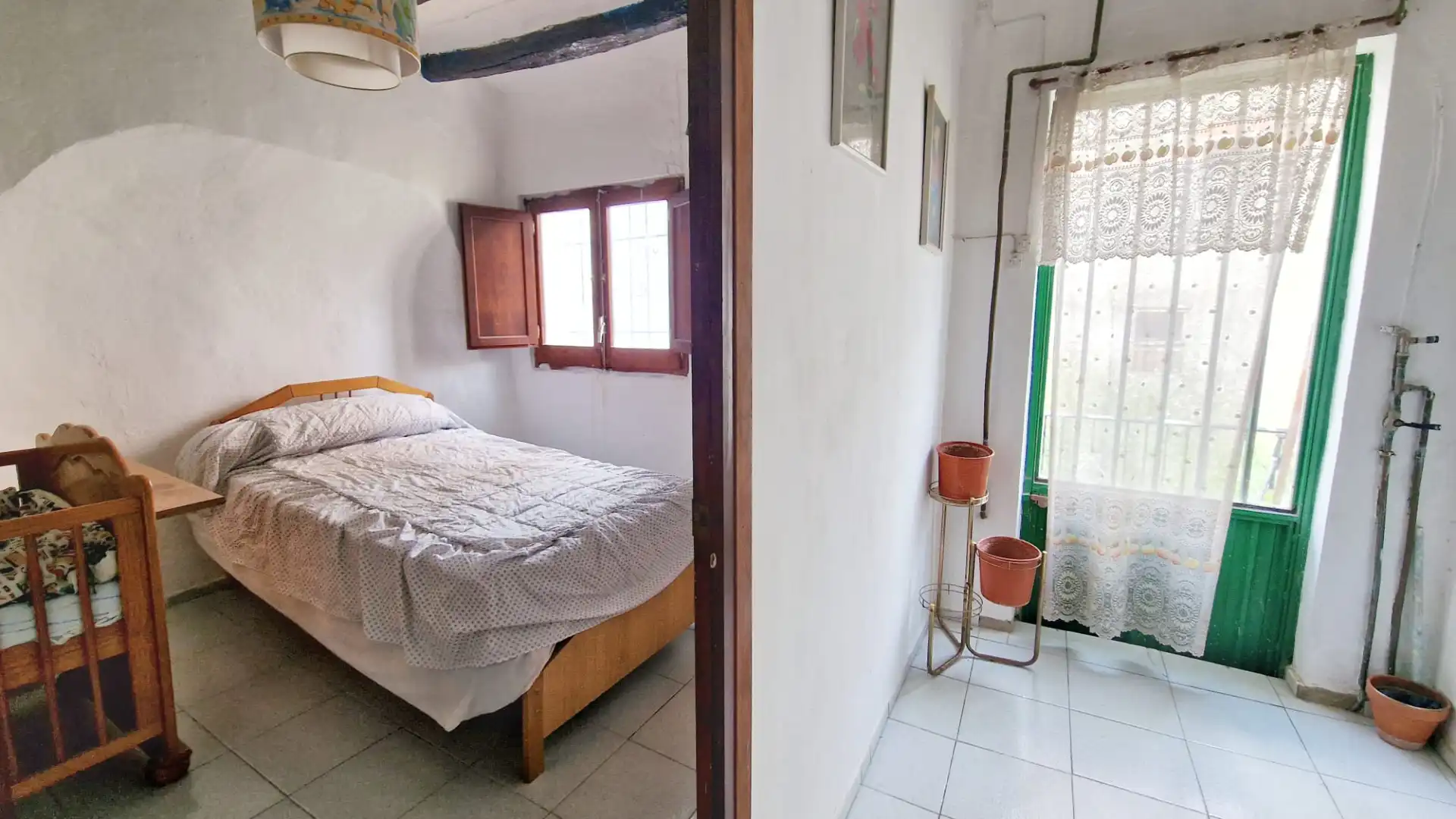 Dormitori de Casa adosada en venda en Camporrélls amb Jardí privat, Moblat i Balcó