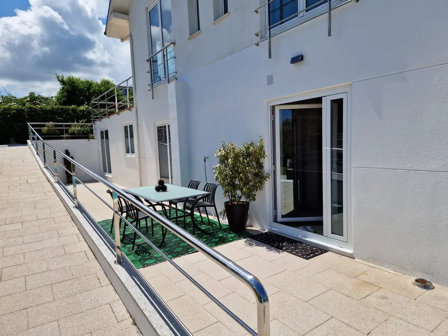 Terrassa de Casa o xalet en venda en Oleiros amb Calefacció, Jardí privat i Terrassa