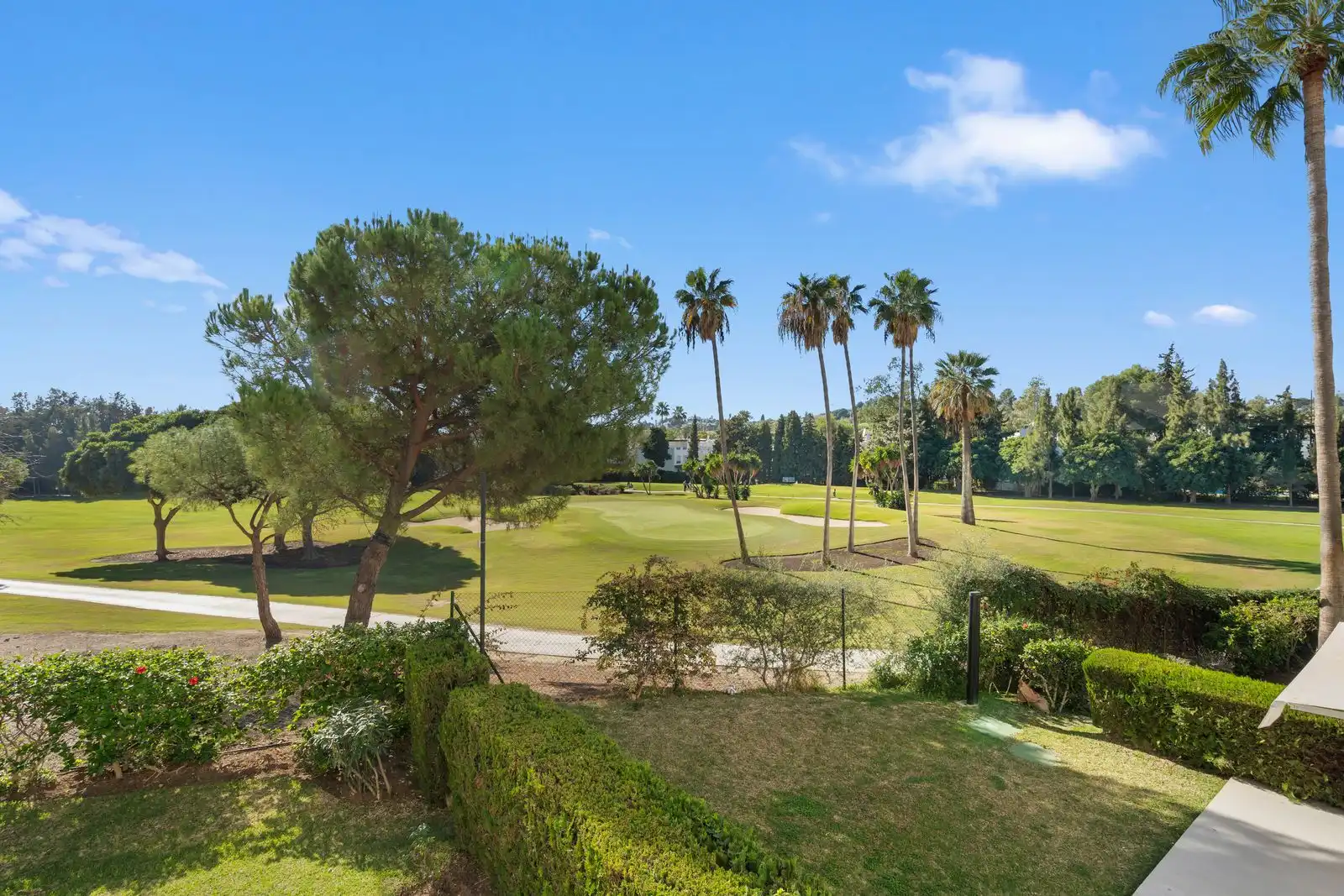 Jardín de Apartamento en venta en Marbella con Terraza, Trastero y Amueblado