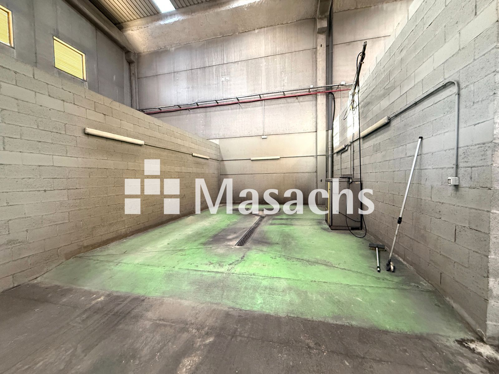 Nave industrial de alquiler en Ripollet