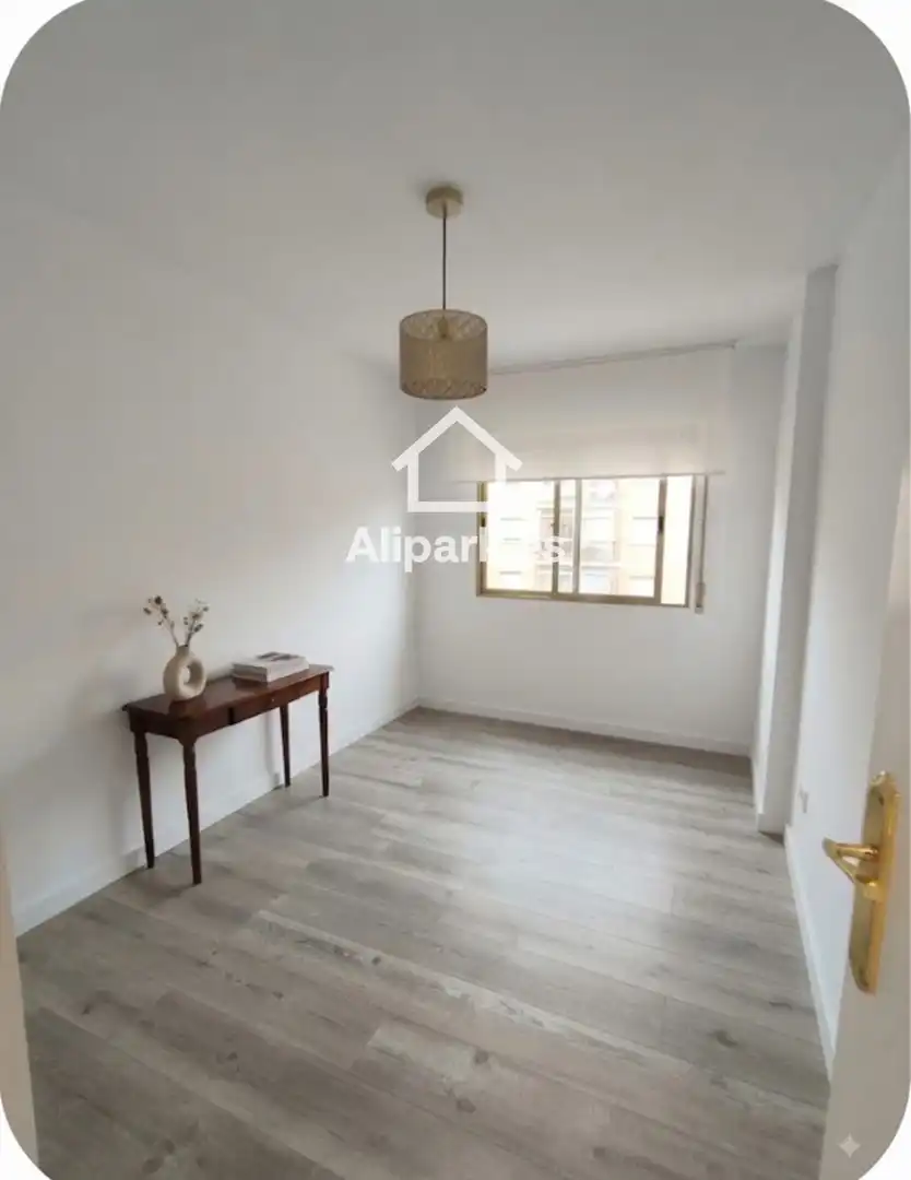 Schlafzimmer von Wohnung zum Verkauf in Alicante / Alacant mit Klimaanlage, Heizung und Parkett