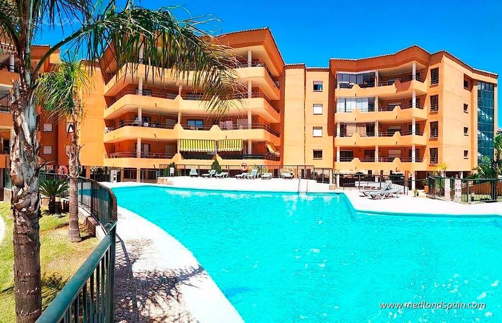 Swimming pool of Apartment for sale in Fuengirola  with Air Conditioner, Heating and Terrace