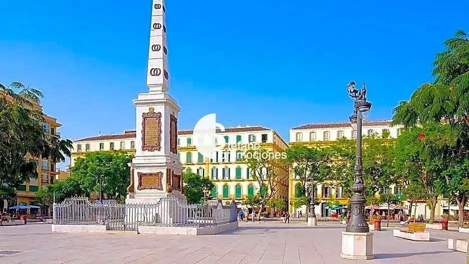 Vista exterior de Ático de alquiler en Málaga con Aire acondicionado, Calefacción y Parquet