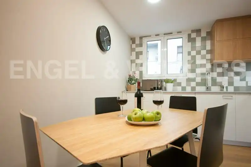 Comedor de Piso de alquiler en Barcelona con Aire acondicionado, Calefacción y Parquet