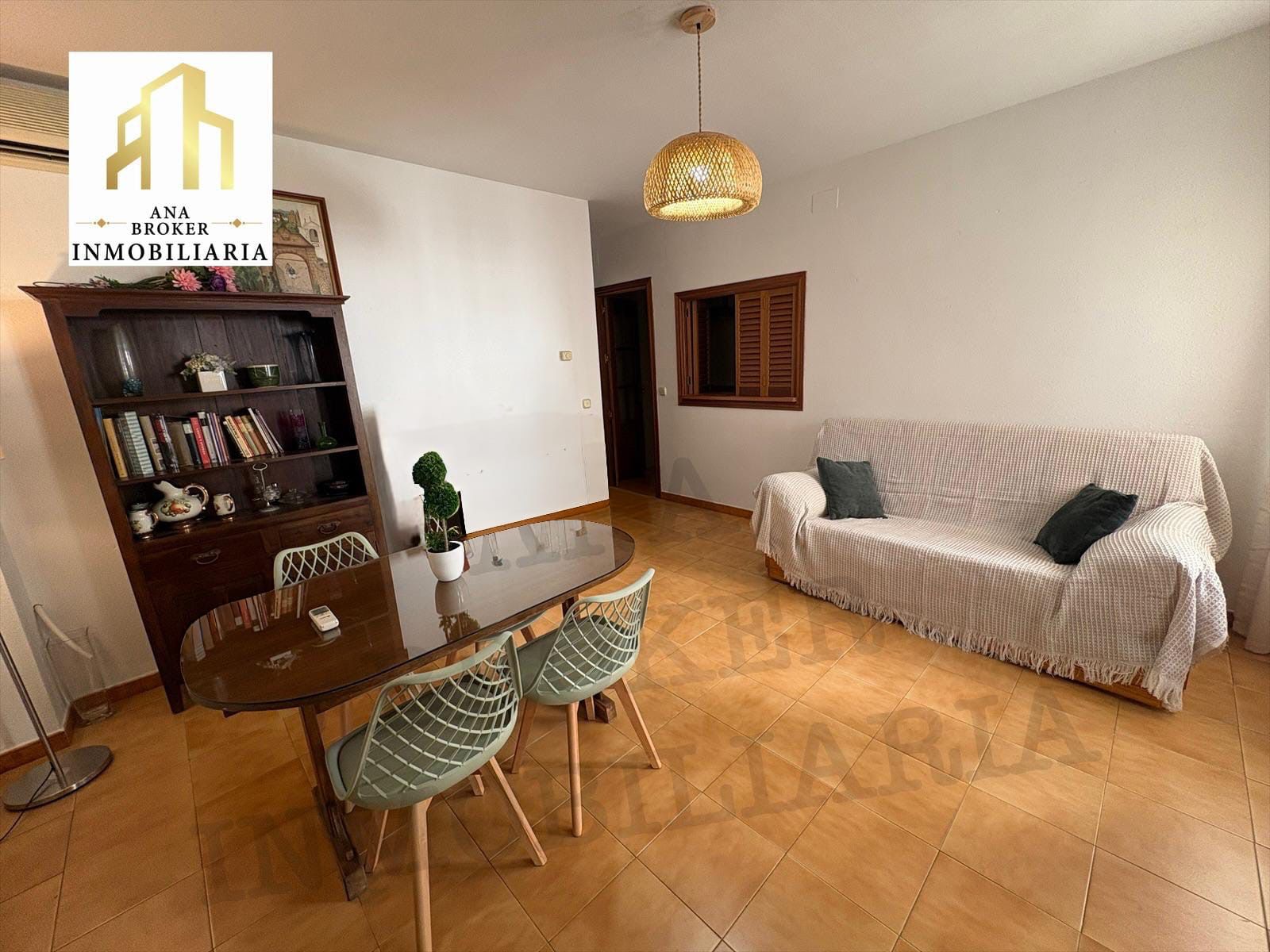 Sala de estar de Apartamento de alquiler en Ronda con Aire acondicionado y Amueblado