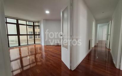 Flat for sale in  Valencia Capital  with Air Conditioner and Terrace