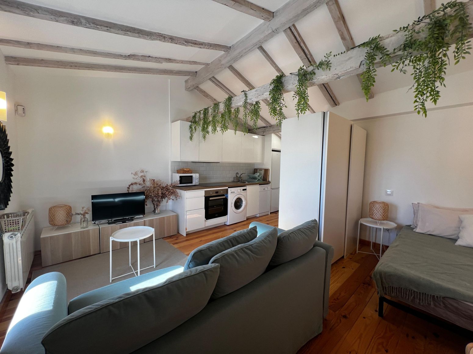 Living room of Attic for sale in Santander  with Heating, Parquet flooring and Furnished