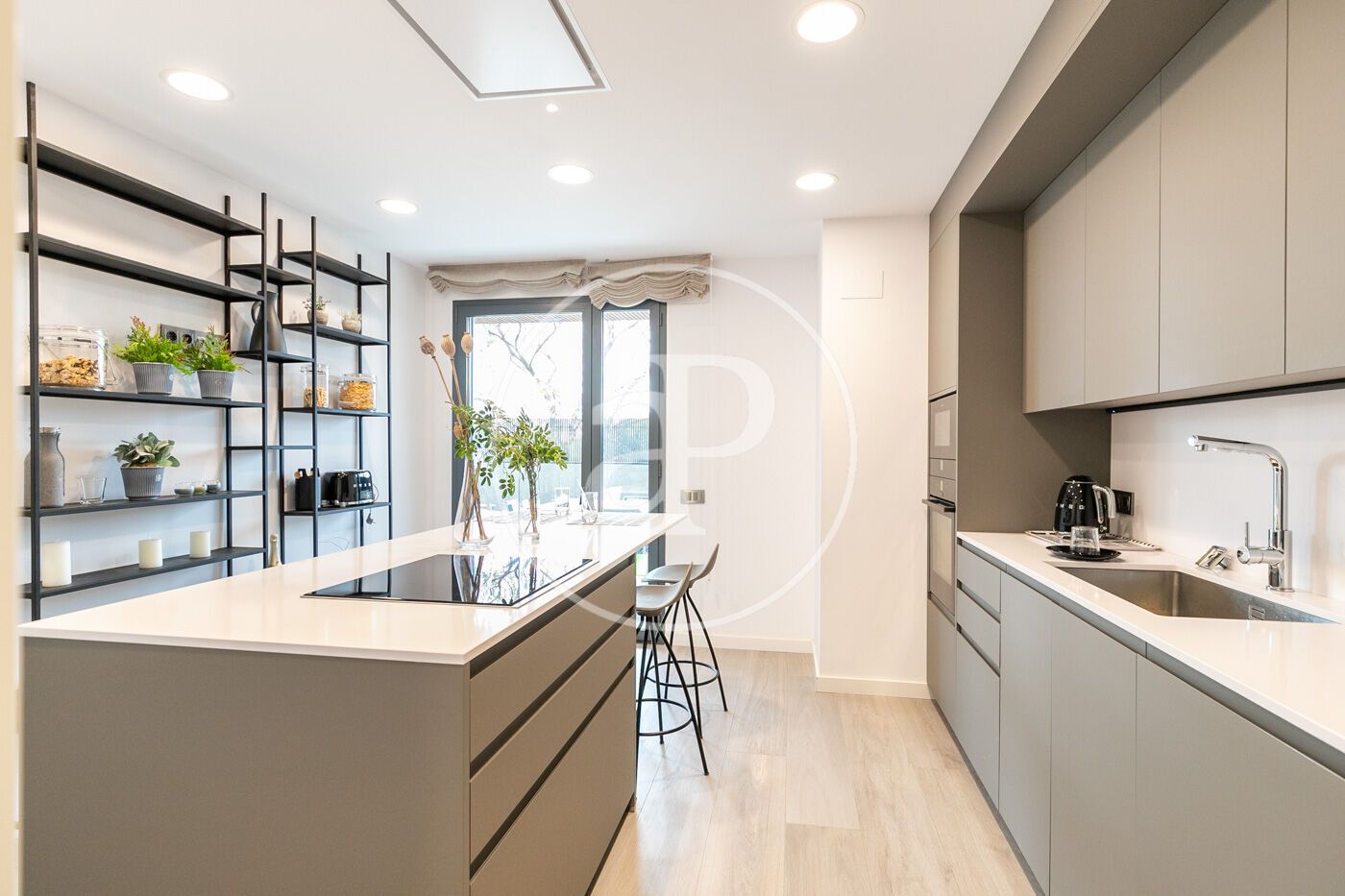 Cocina de Ático en venta en Esplugues de Llobregat con Aire acondicionado, Calefacción y Jardín privado