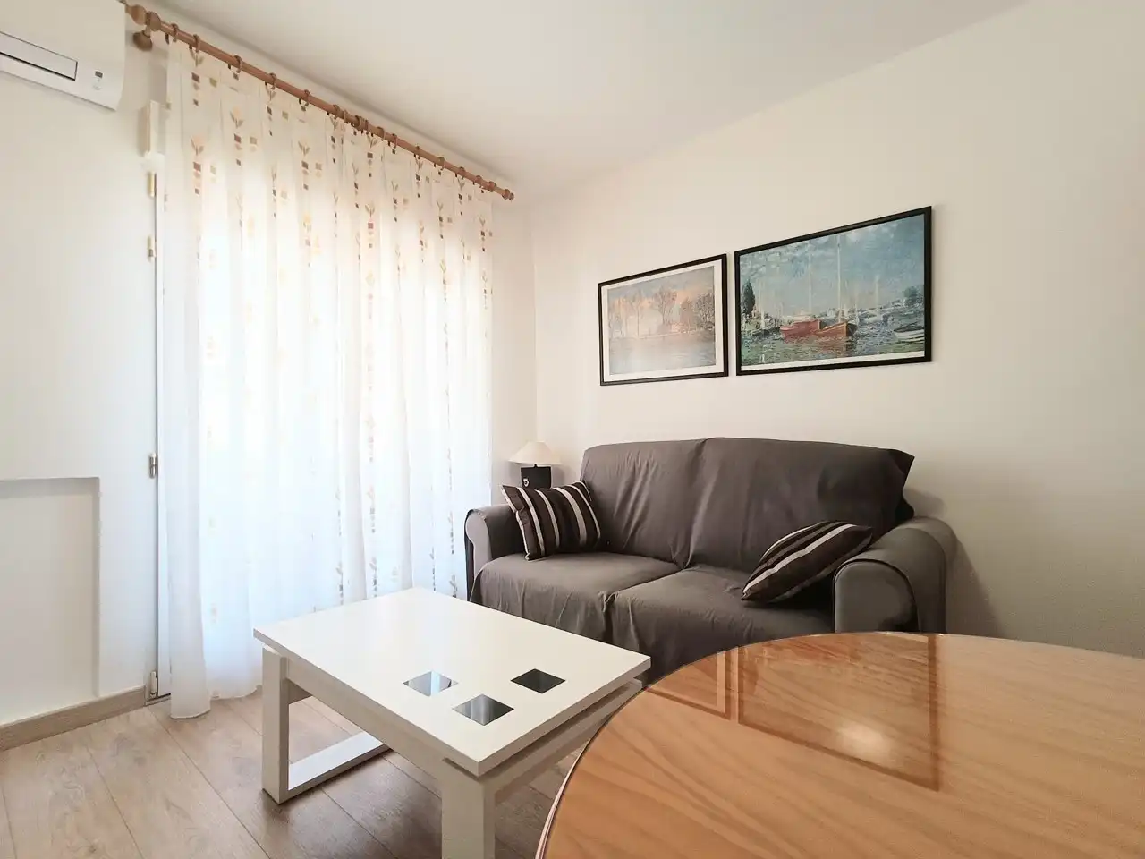 Sala de estar de Piso de alquiler en Madrid con Aire acondicionado, Terraza y Amueblado
